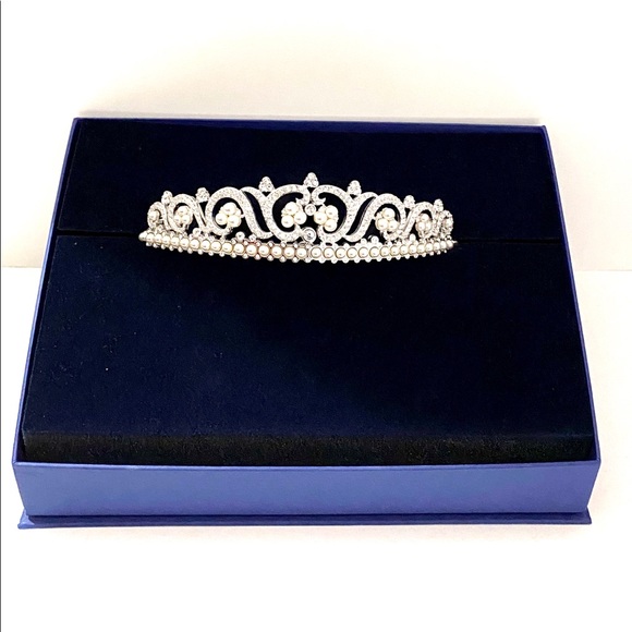 Vintage Swarovski Crystal Bridal Tiara - Picture 2 of 6